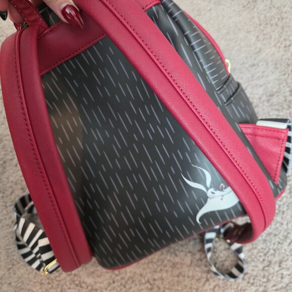 Nightmare Before Christmas Scary Wreath Loungefly Backpack - Picture 5 of 6